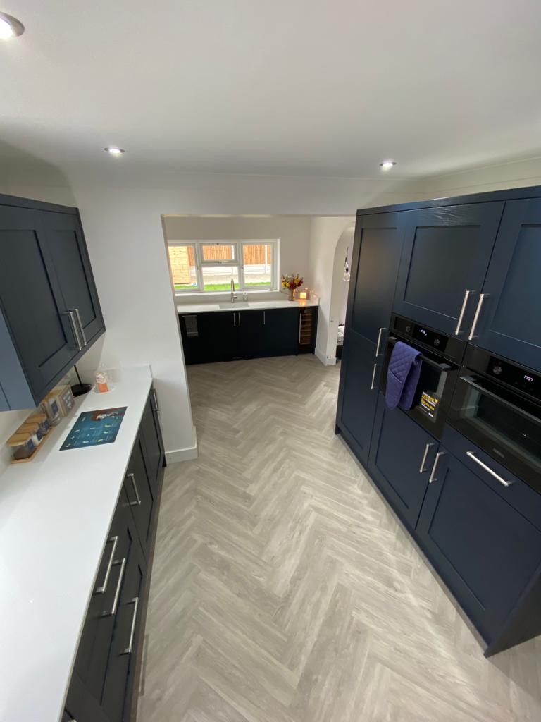 Navy shaker · herringbone LVT